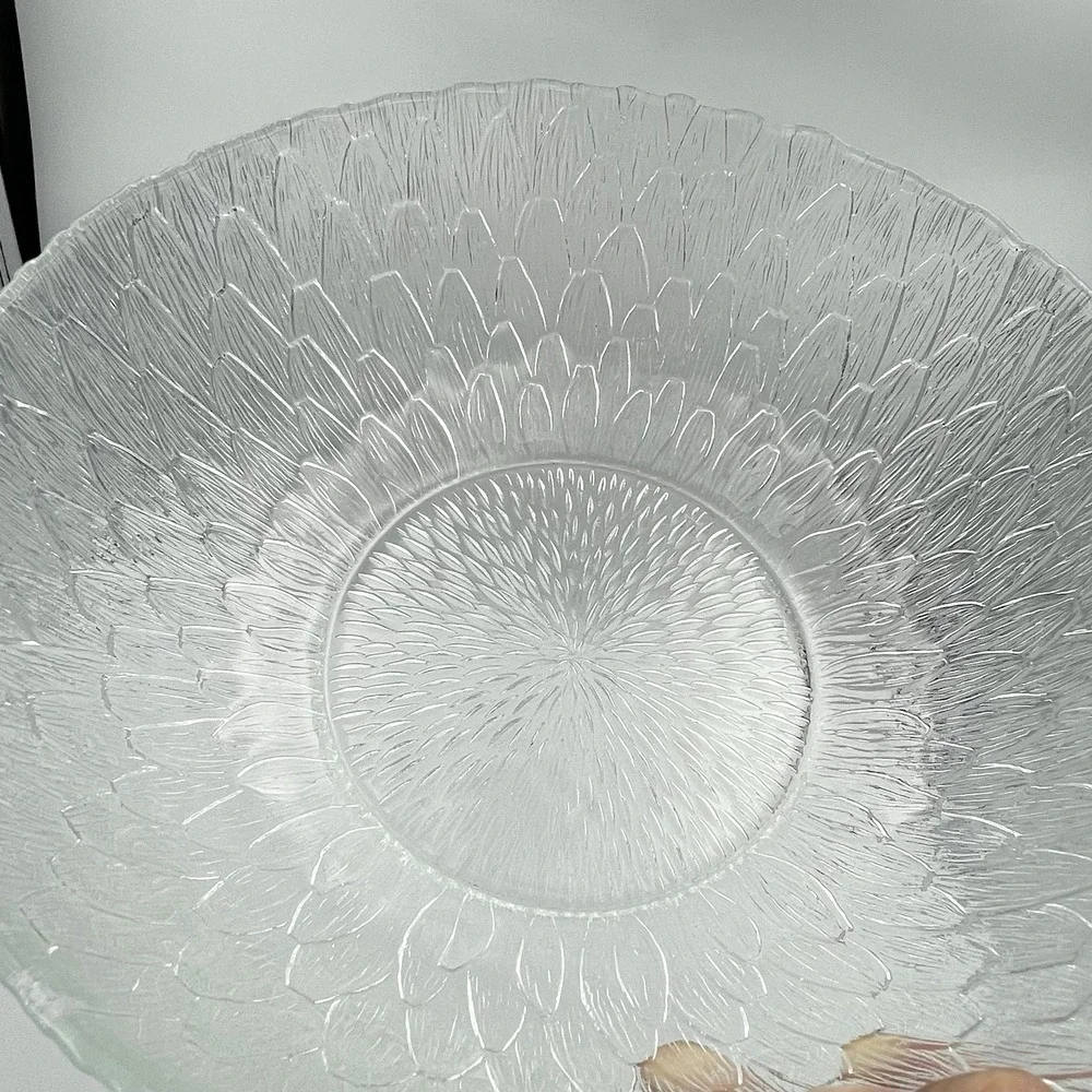 Vintage 1970s Arcoroc Marguerite Clear Glass Sunflower‎ Salad Bowl 10.5